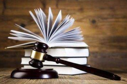 請一個刑事案件的辯護律師要花多少錢?